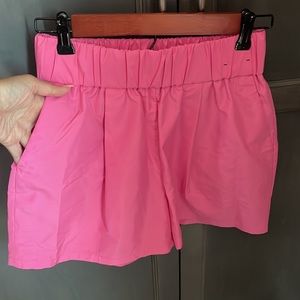 Stylist super high rise shorts with pockets. Hot pink. Conscious Edit. Size XS.